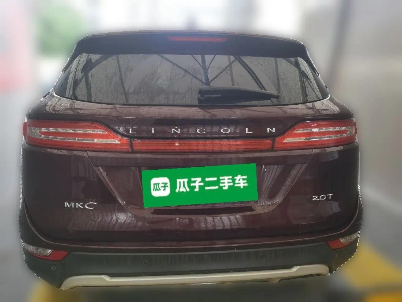 Lincoln MKC 2017 2.0T Two-Wheel Drive Deluxe Edition — миниатюра 5