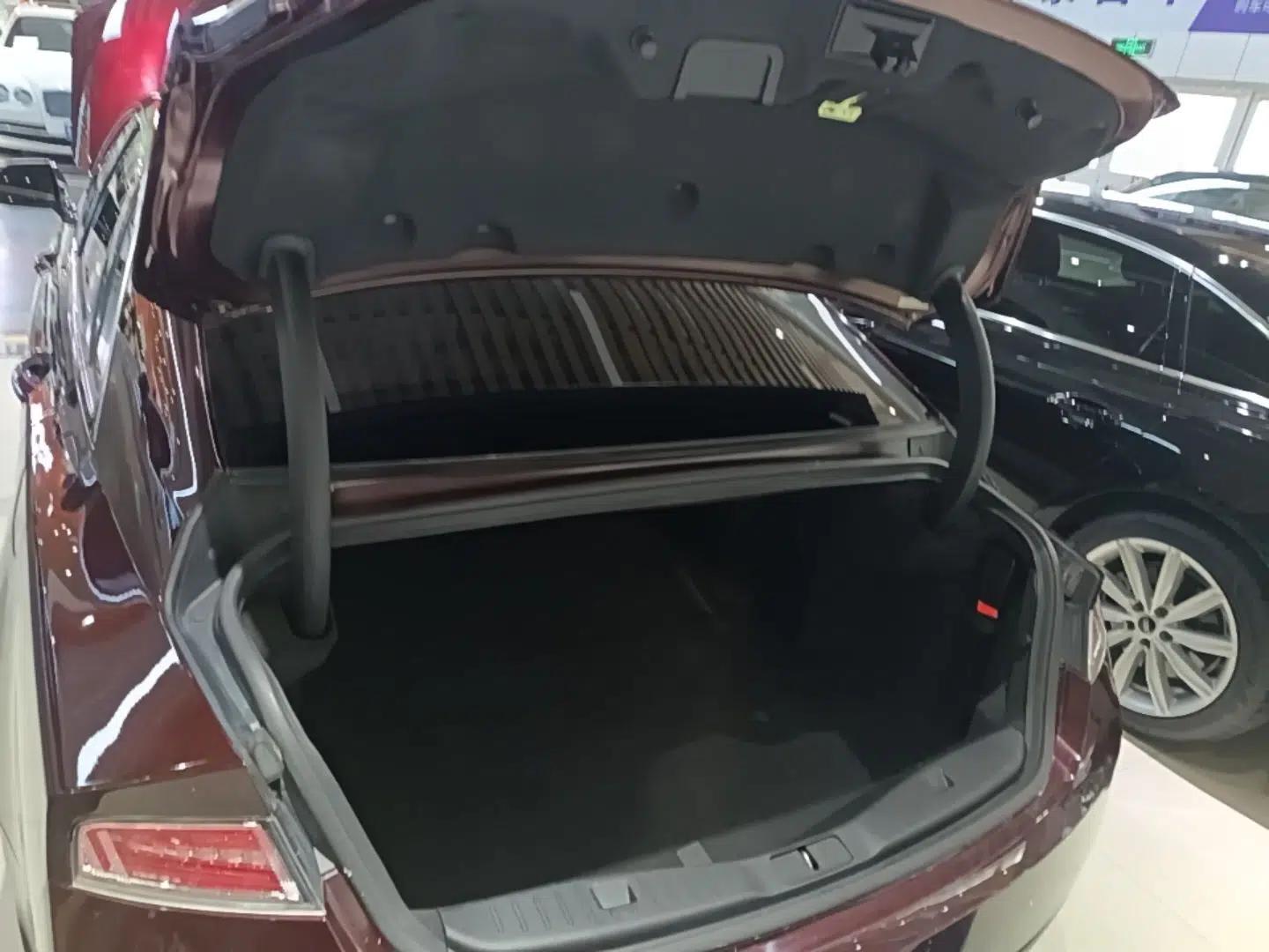 Lincoln MKZ 2018 2.0T Premium Edition — миниатюра 22