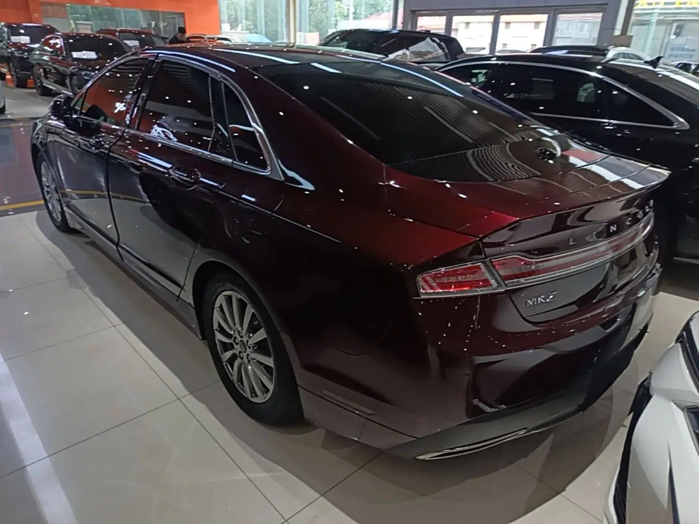 Lincoln MKZ 2018 2.0T Premium Edition — миниатюра 4