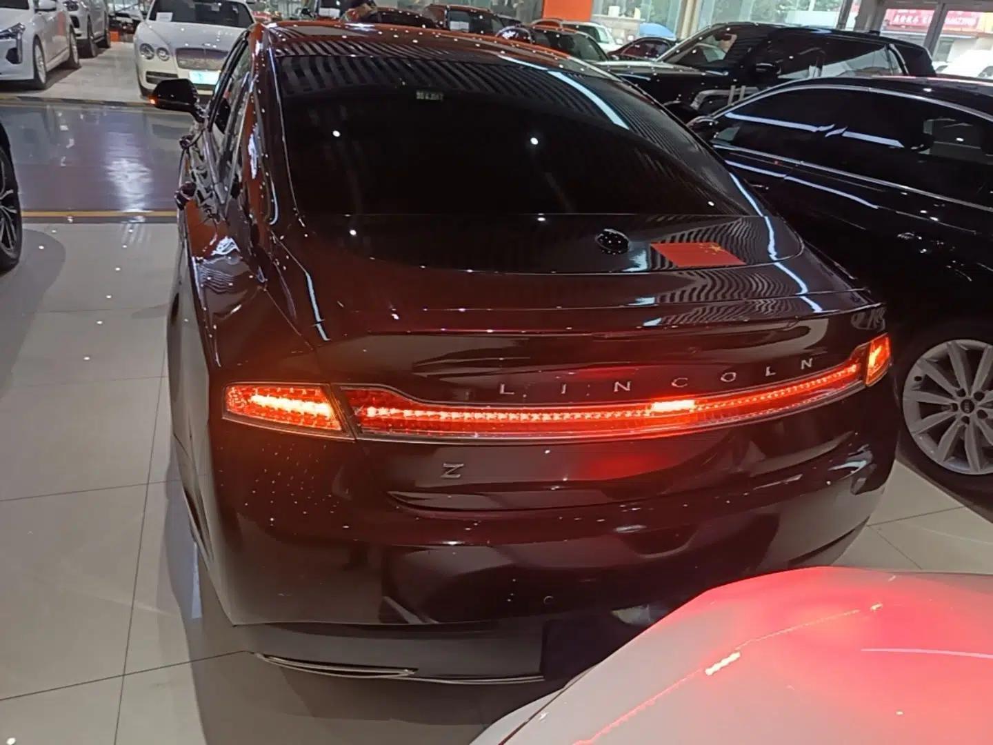 Lincoln MKZ 2018 2.0T Premium Edition — миниатюра 5