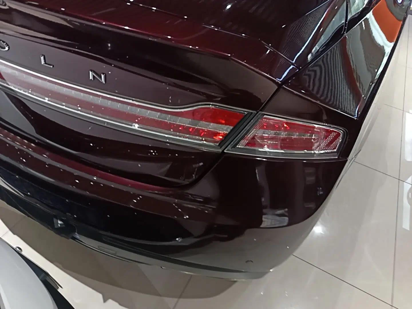 Lincoln MKZ 2018 2.0T Premium Edition — миниатюра 7
