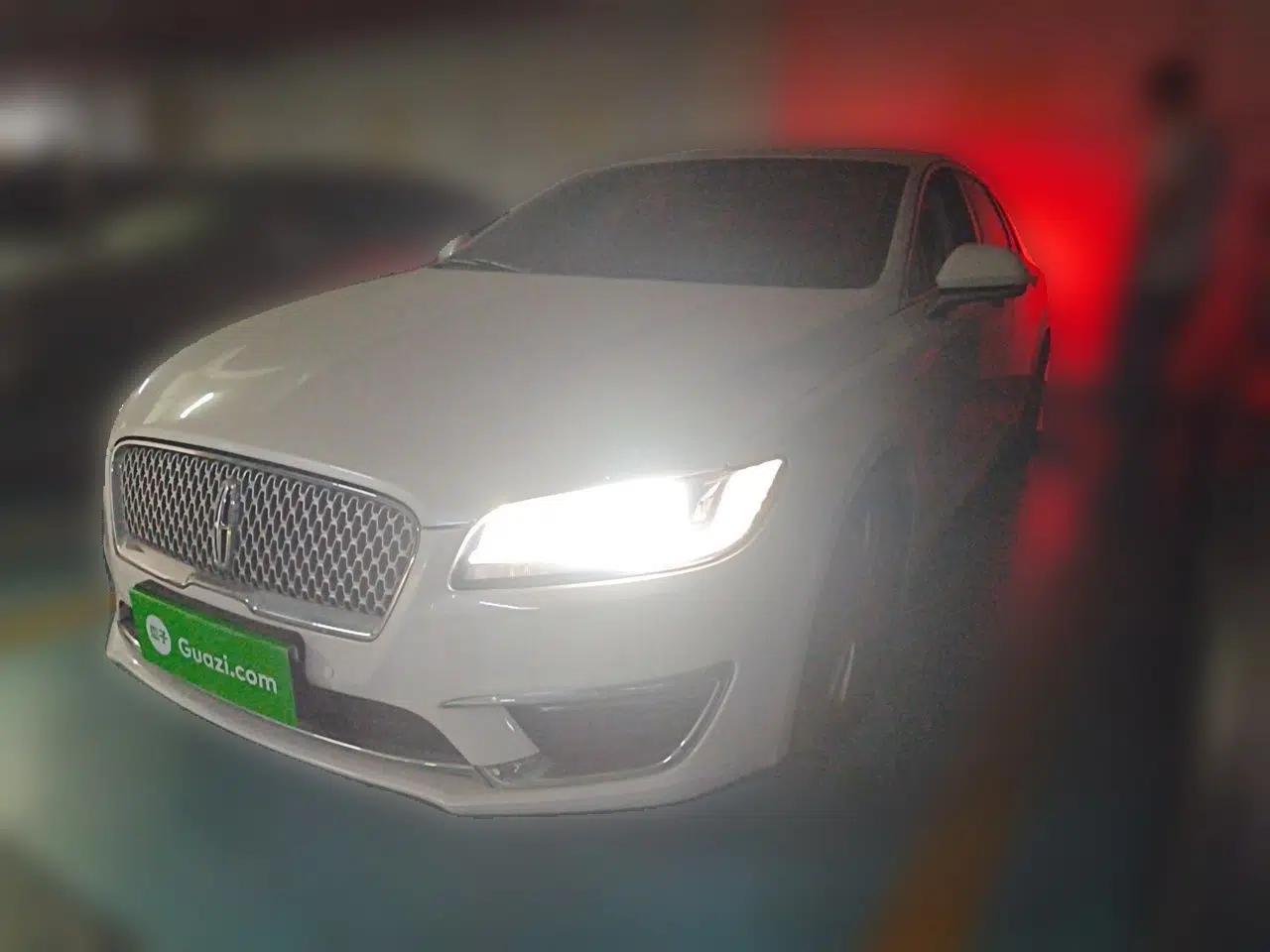 Lincoln MKZ 2018 2.0T Premium Edition — миниатюра 1