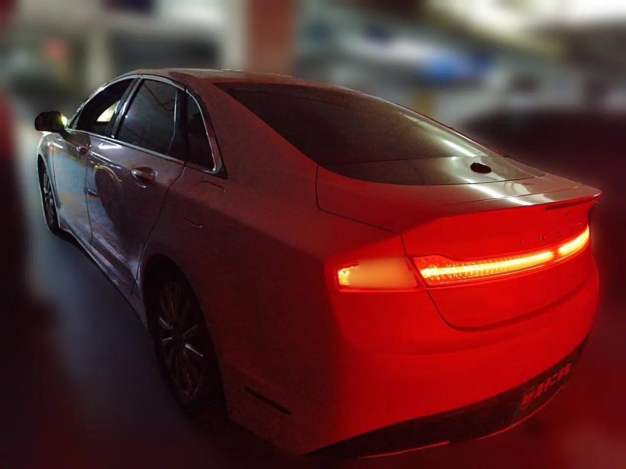 Lincoln MKZ 2018 2.0T Premium Edition — миниатюра 4