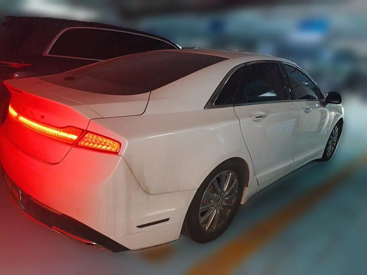 Lincoln MKZ 2018 2.0T Premium Edition — миниатюра 6