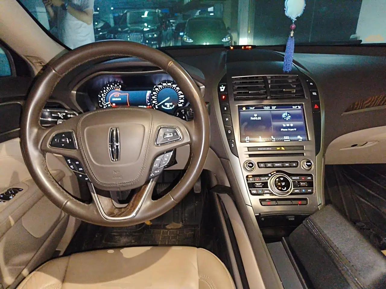 Lincoln MKZ 2018 2.0T Premium Edition — миниатюра 10