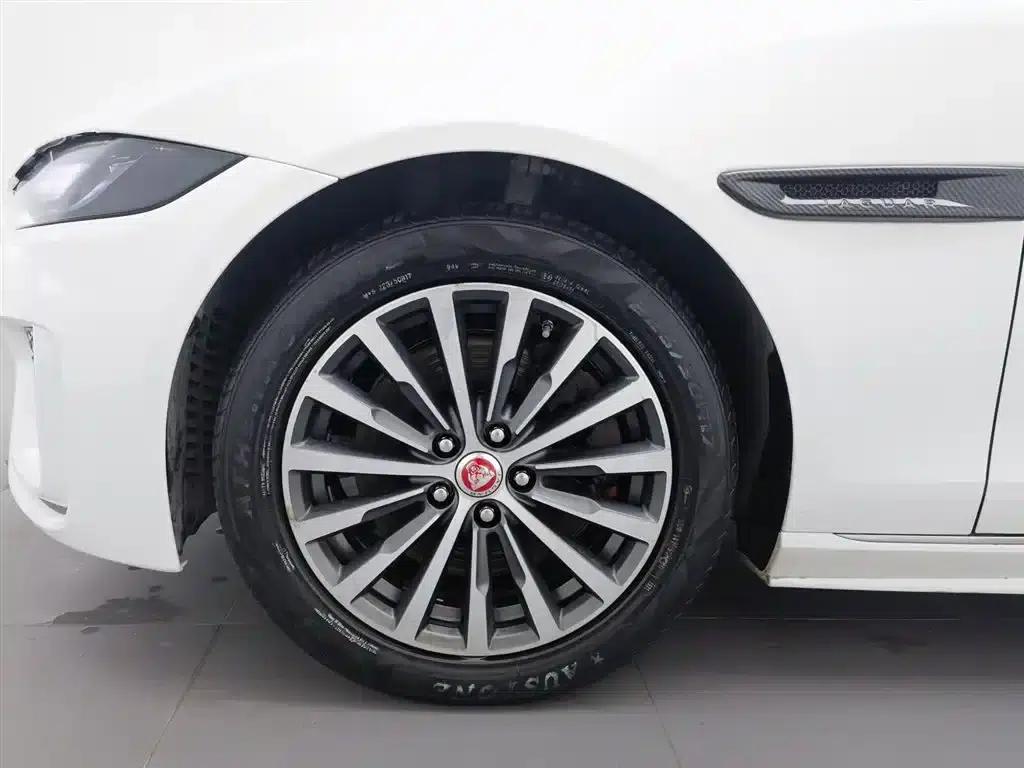 Jaguar XEL 2020 2.0T 200PS R-DYNAMIC Youth Sport Edition — миниатюра 17