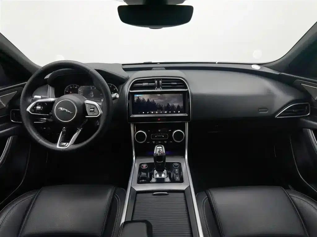 Jaguar XEL 2020 2.0T 200PS R-DYNAMIC Youth Sport Edition — миниатюра 5