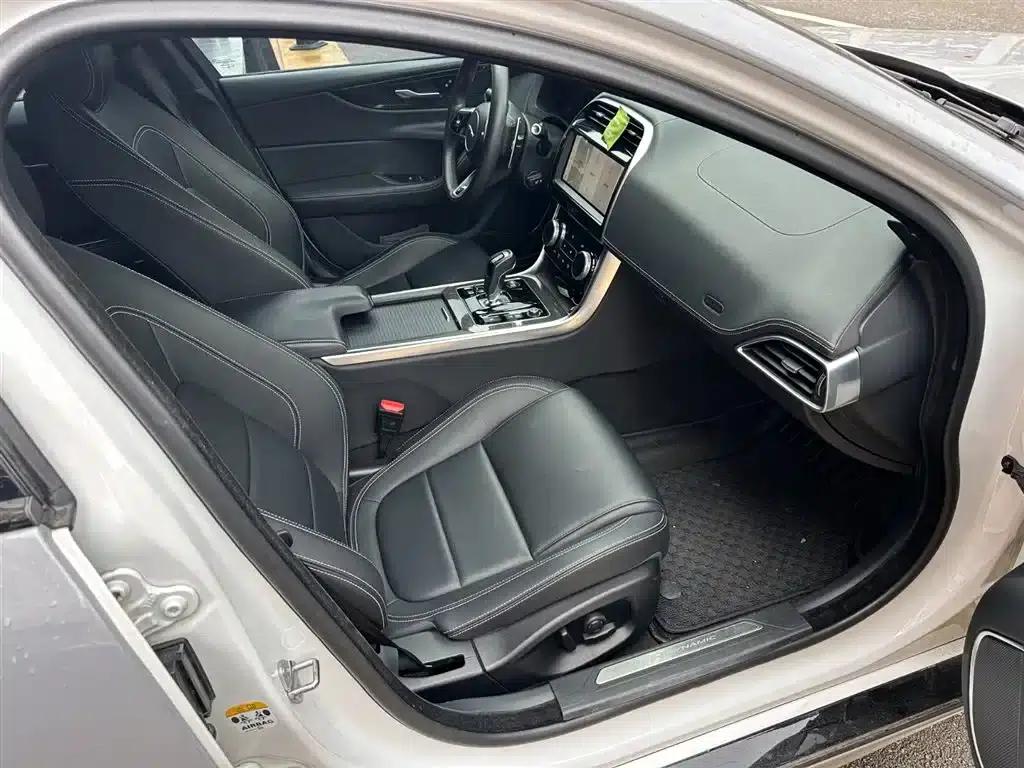 Jaguar XEL 2021 2.0T 250PS Obsidian Black Sport Edition — миниатюра 11