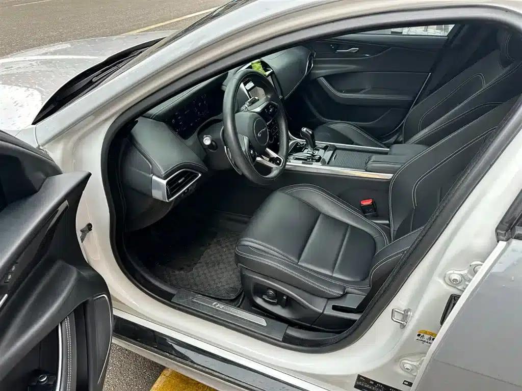 Jaguar XEL 2021 2.0T 250PS Obsidian Black Sport Edition — миниатюра 8