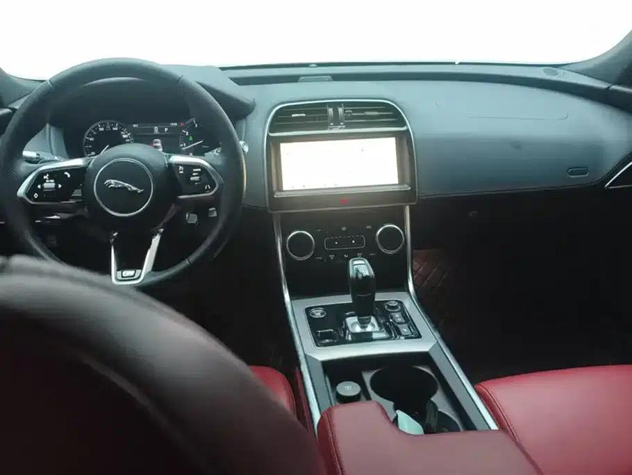 Jaguar XEL 2020 2.0T 200PS R-DYNAMIC S Progressive Sport Edition — миниатюра 12