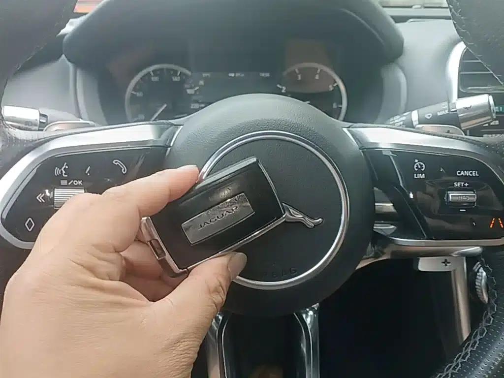 Jaguar XEL 2020 2.0T 200PS R-DYNAMIC S Progressive Sport Edition — миниатюра 9