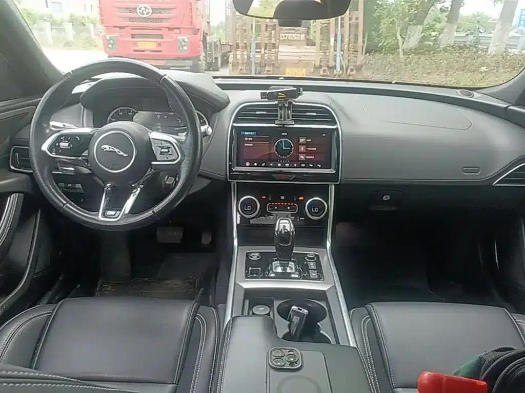Jaguar XEL 2020 2.0T 200PS R-DYNAMIC S Progressive Sport Edition — миниатюра 10