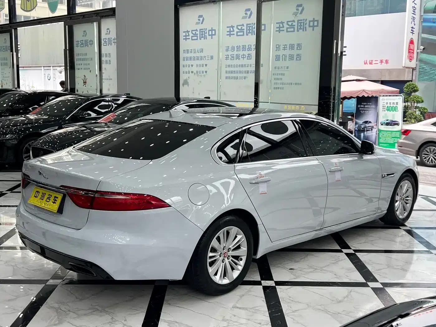 2017 Jaguar XFL 2.0T 240PS Luxury Edition — миниатюра 13