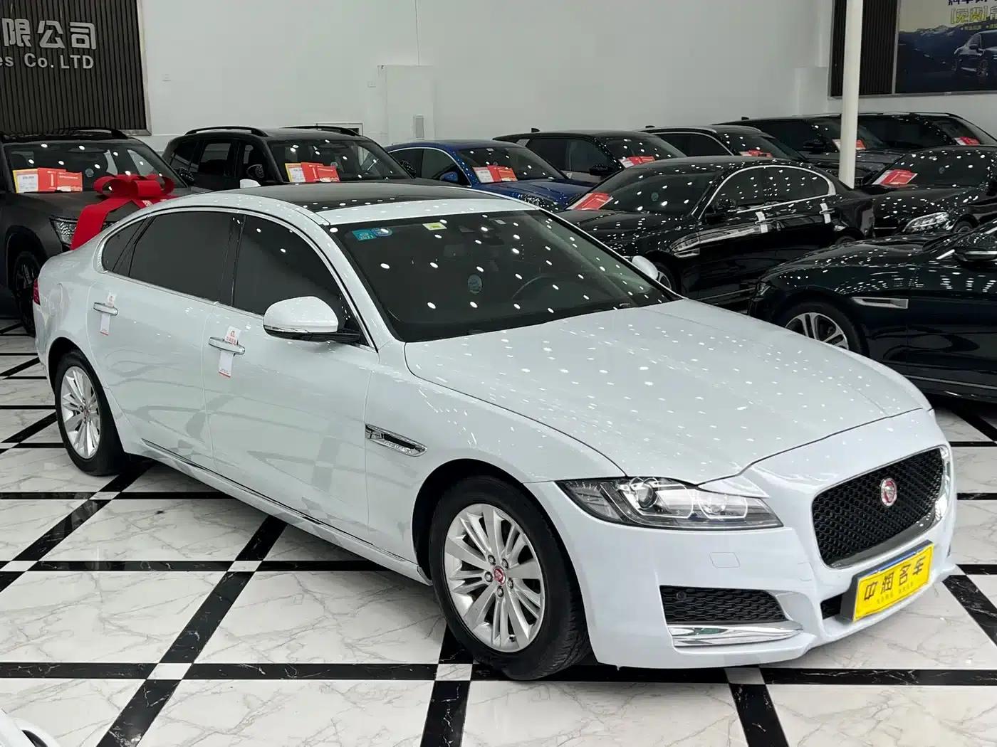 2017 Jaguar XFL 2.0T 240PS Luxury Edition — миниатюра 3