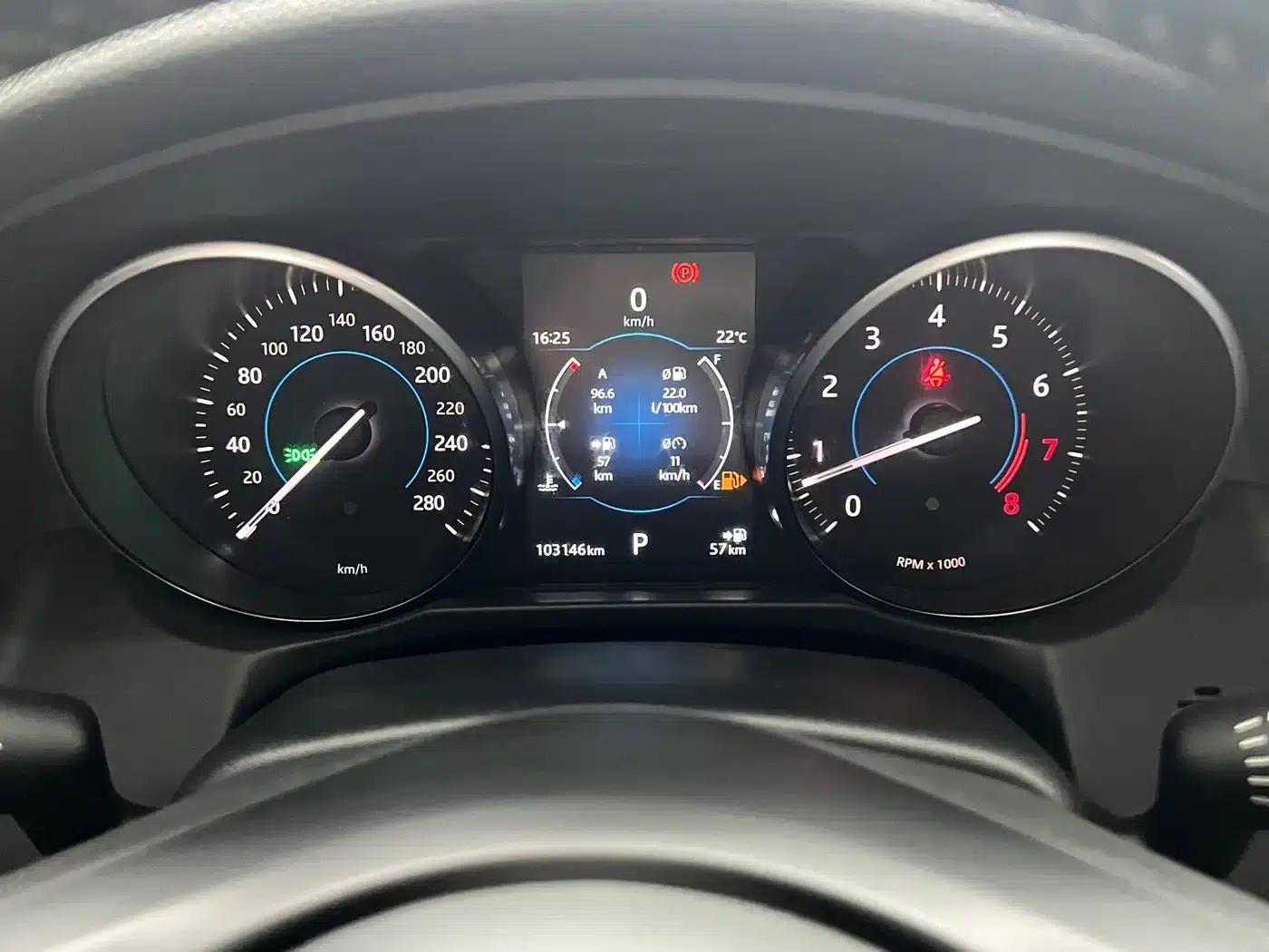 2017 Jaguar XFL 2.0T 240PS Luxury Edition — миниатюра 4