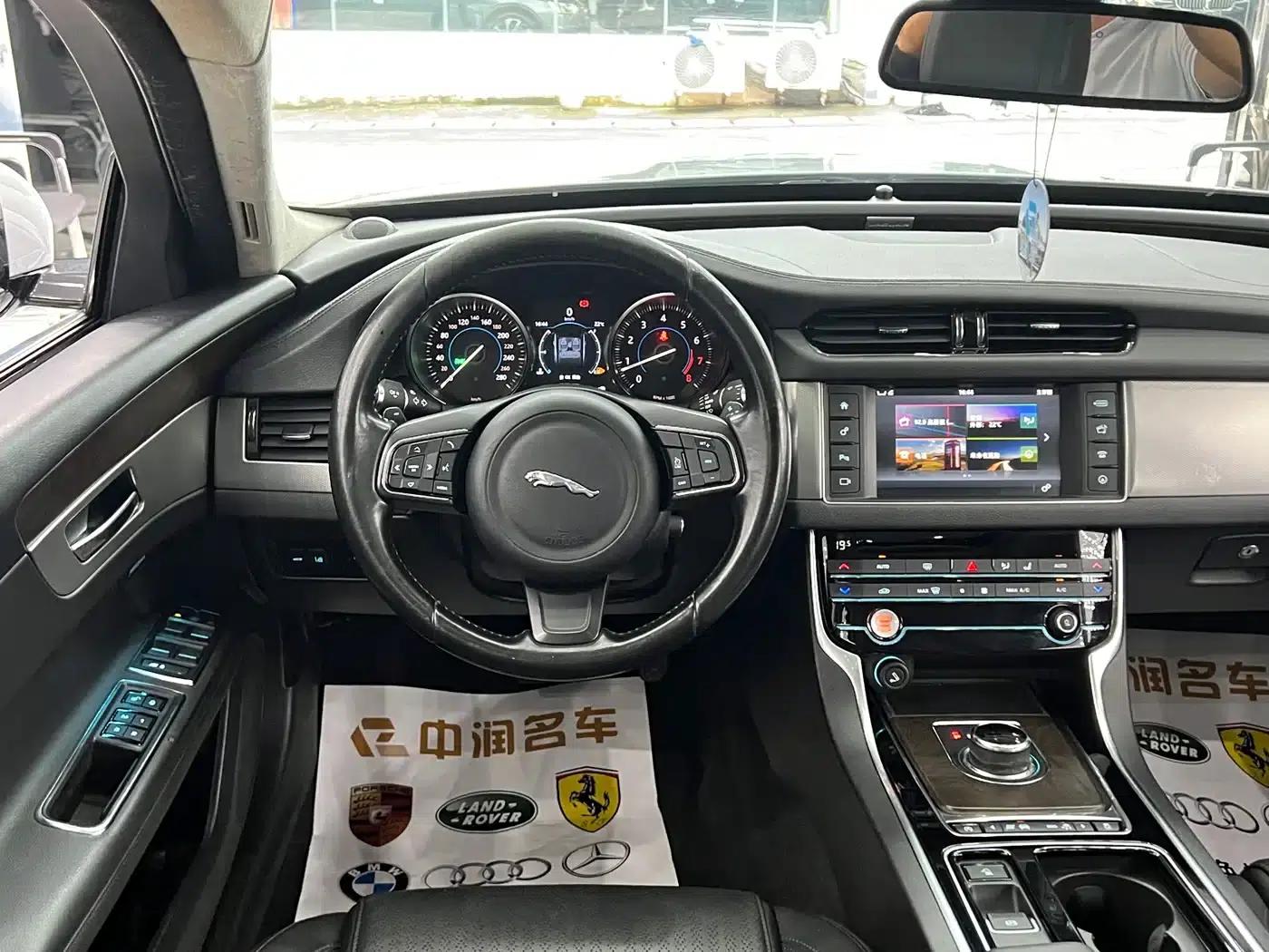 2017 Jaguar XFL 2.0T 240PS Luxury Edition — миниатюра 7