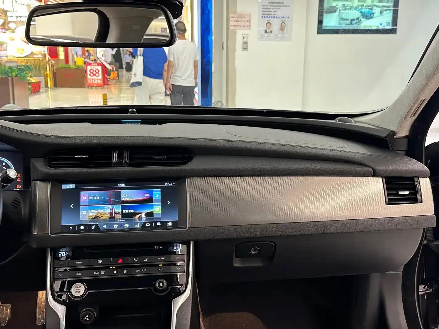 2018 Jaguar XFL 2.0T 250PS Luxury Edition — миниатюра 18