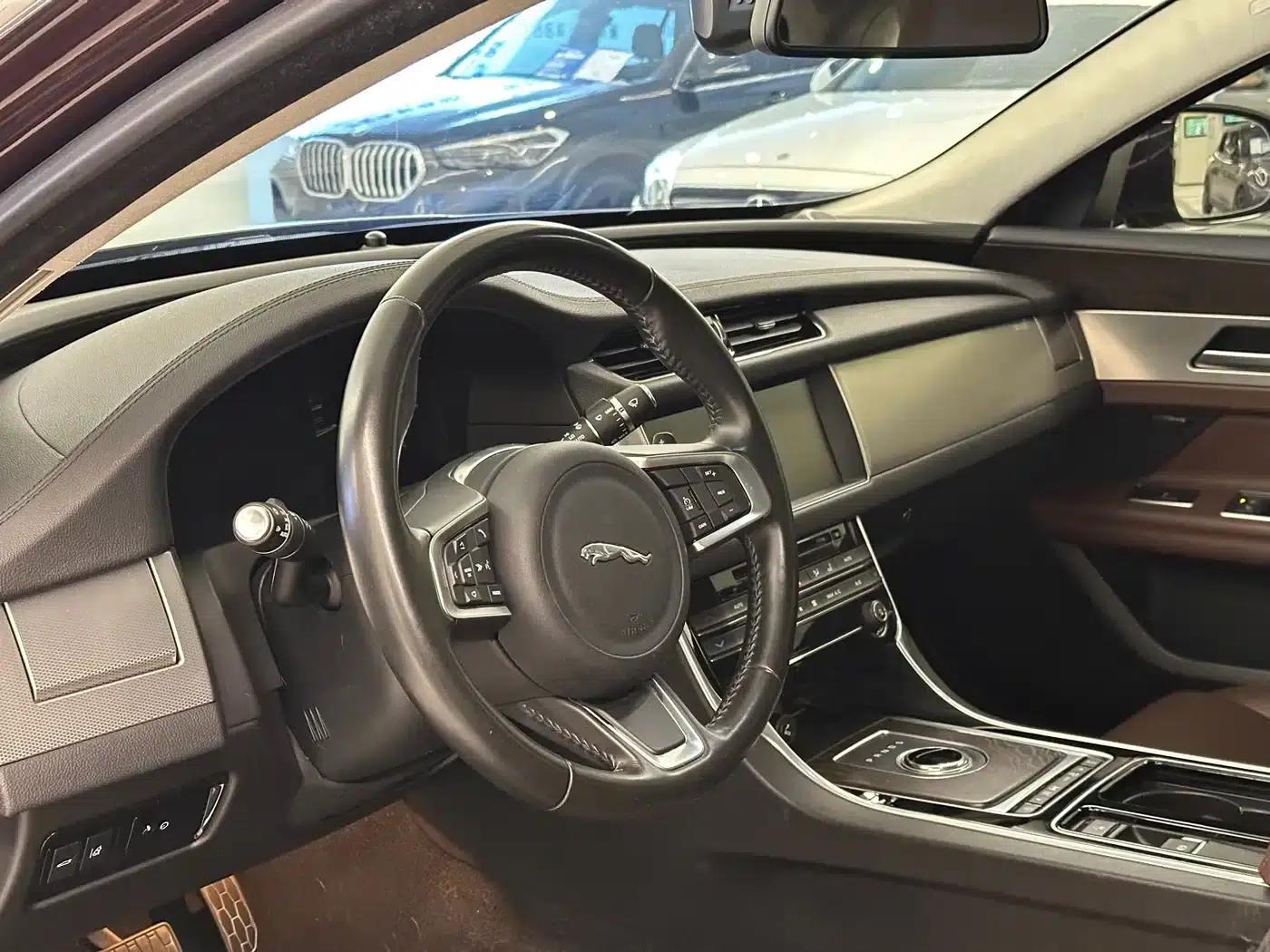 2018 Jaguar XFL 2.0T 250PS Luxury Edition — миниатюра 9