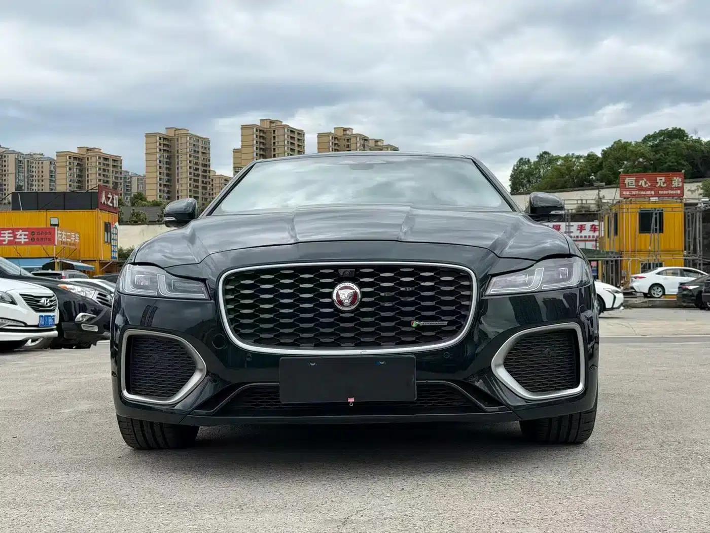 Jaguar XFL 2024 2.0T P250 2WD Luxury Edition — миниатюра 2