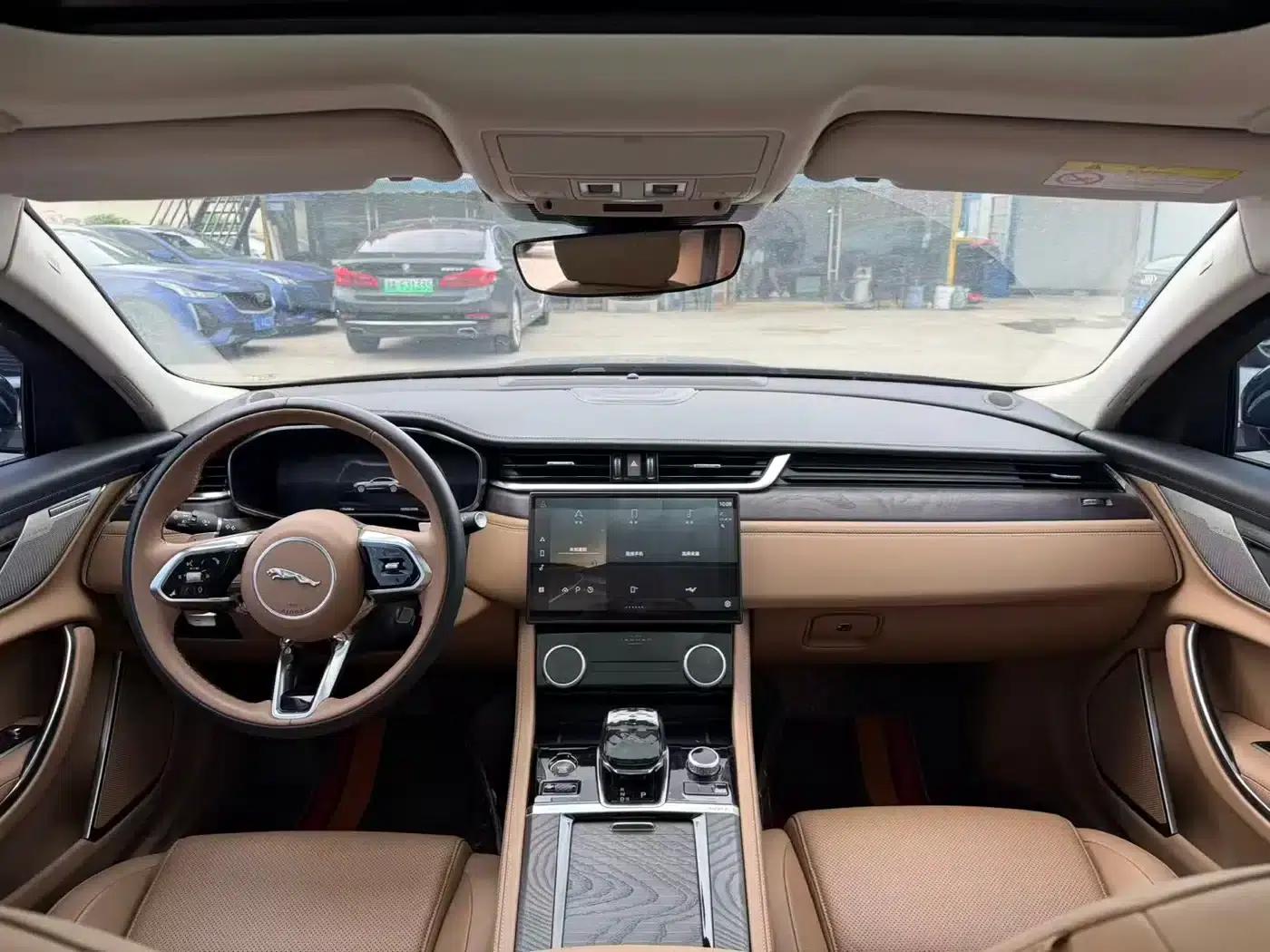 Jaguar XFL 2024 2.0T P250 2WD Luxury Edition — миниатюра 5