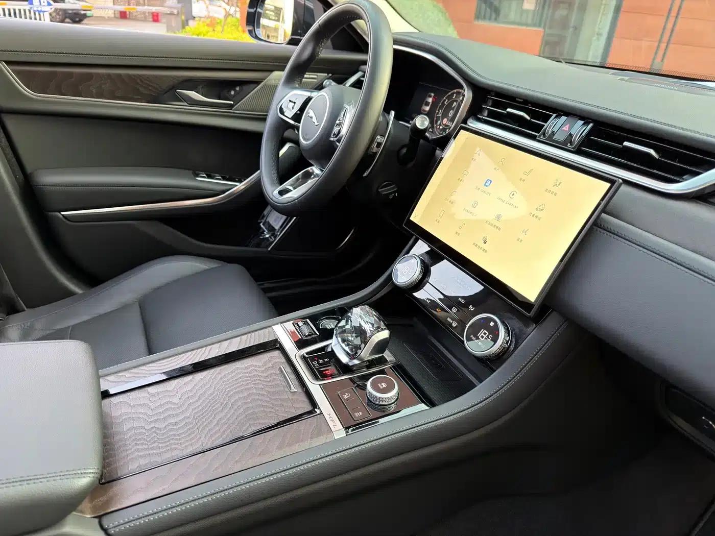 Jaguar XFL 2024 2.0T P250 2WD Luxury Edition — миниатюра 13