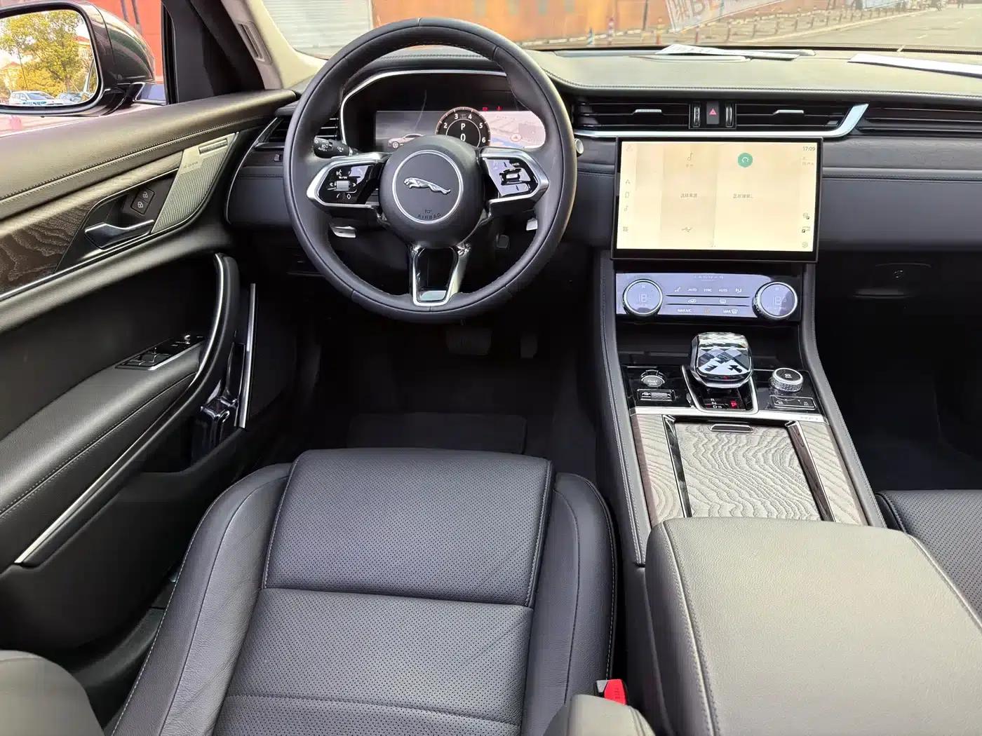 Jaguar XFL 2024 2.0T P250 2WD Luxury Edition — миниатюра 8