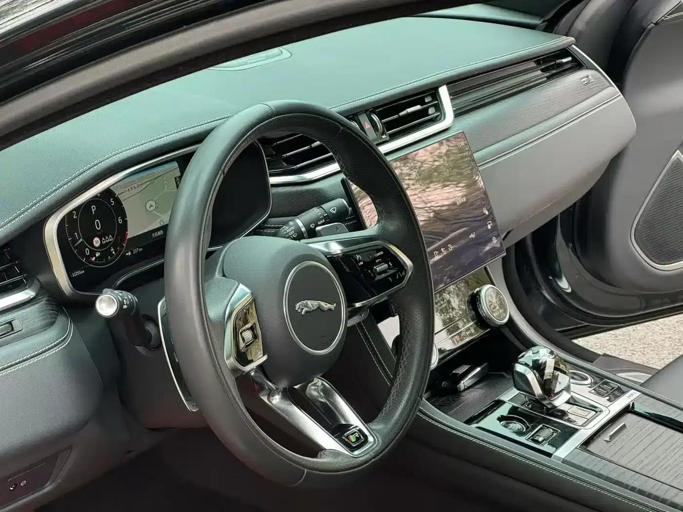 2023 Jaguar XFL 2.0T P250 2WD Elite Sport Edition — миниатюра 4