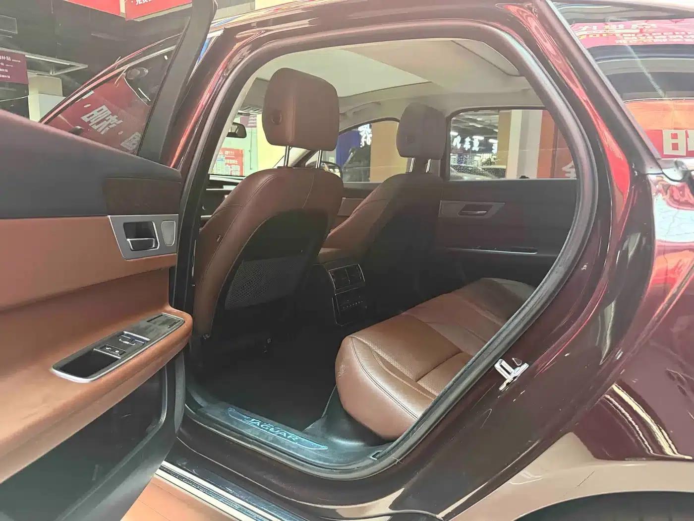 2018 Jaguar XFL 2.0T 250PS Luxury Edition — миниатюра 6