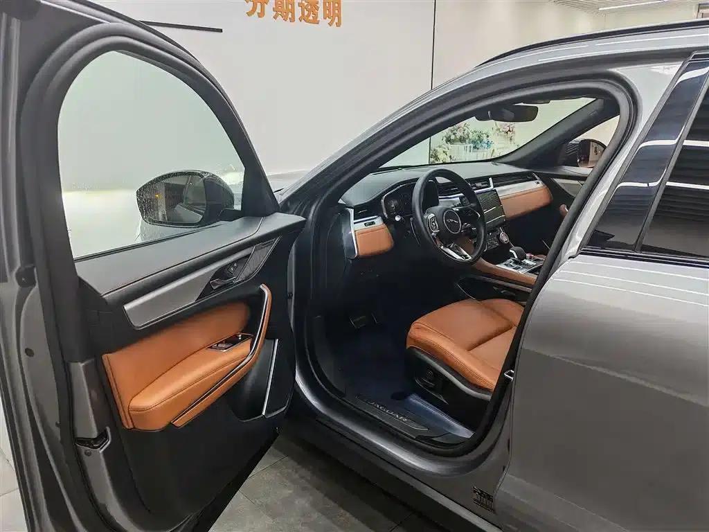 2024 Jaguar F-PACE P250 R-Dynamic SE — миниатюра 6
