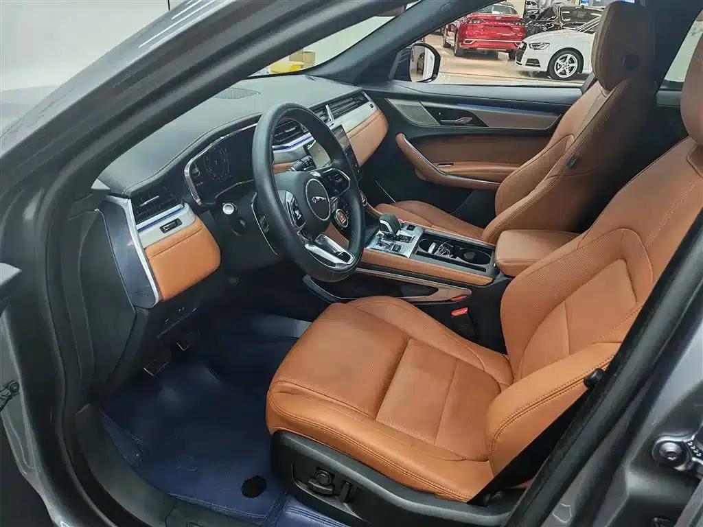 2024 Jaguar F-PACE P250 R-Dynamic SE — миниатюра 7