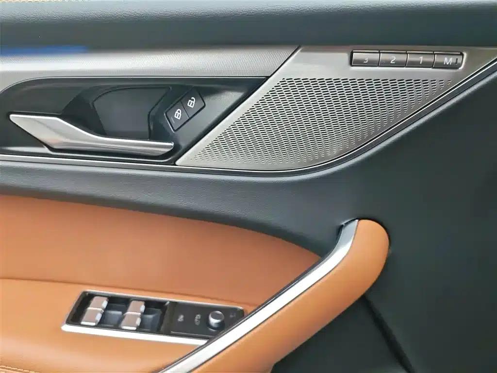 2024 Jaguar F-PACE P250 R-Dynamic SE — миниатюра 10