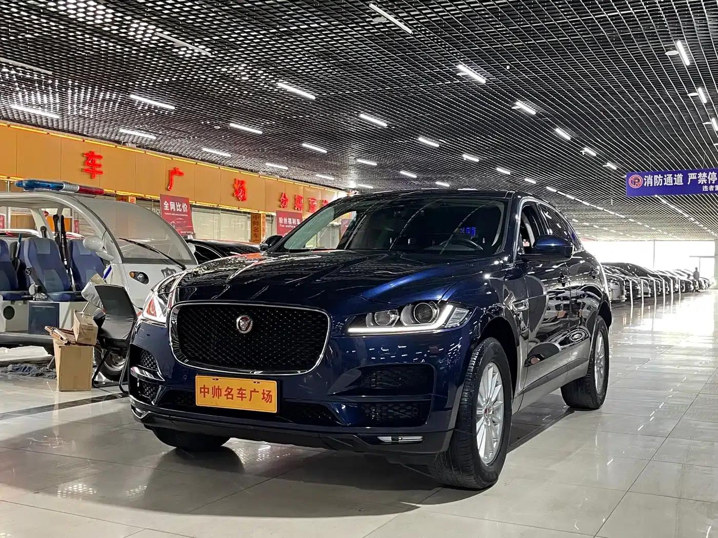 Jaguar F-PACE 2018 2.0T AWD Urban Luxury Edition — миниатюра 1