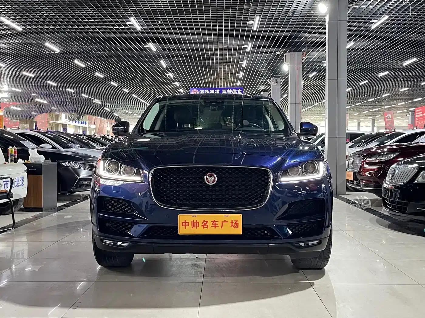 Jaguar F-PACE 2018 2.0T AWD Urban Luxury Edition — миниатюра 2