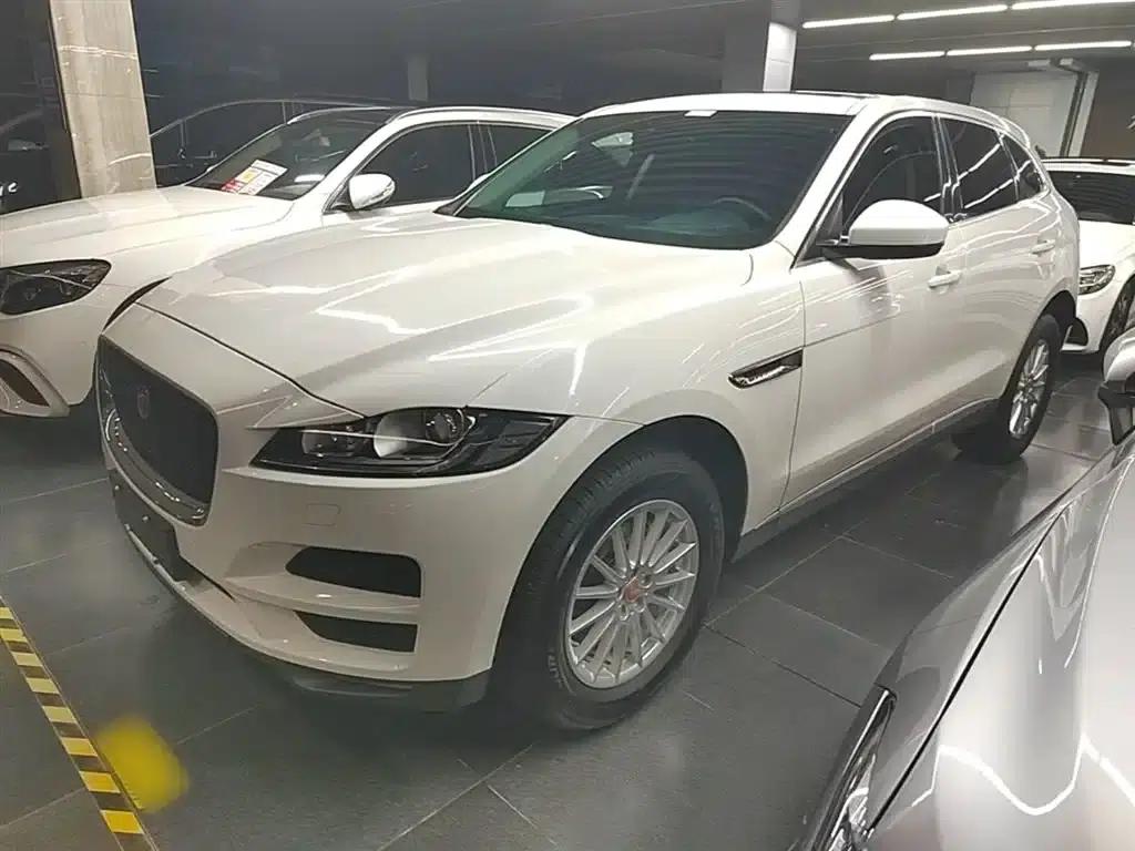 Jaguar F-PACE 2019 2.0T AWD Urban Luxury Edition — миниатюра 2