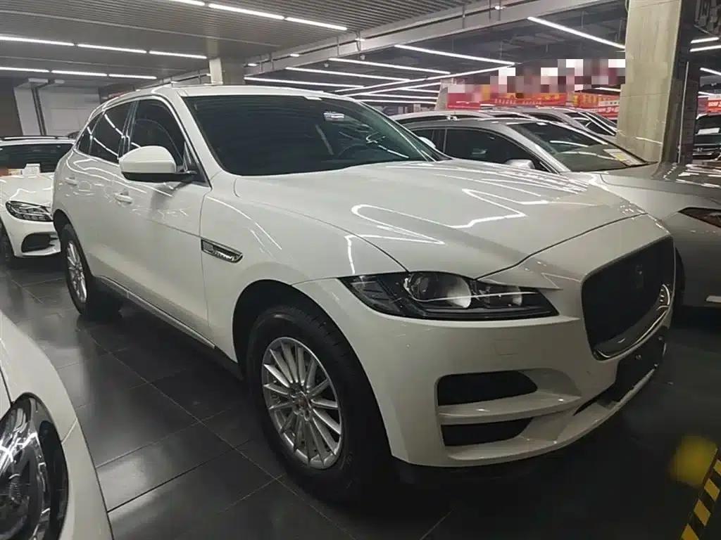 Jaguar F-PACE 2019 2.0T AWD Urban Luxury Edition — миниатюра 4