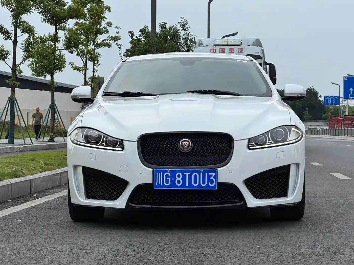 Jaguar XF 2015 XF 2.0T Elegance Edition — миниатюра 2