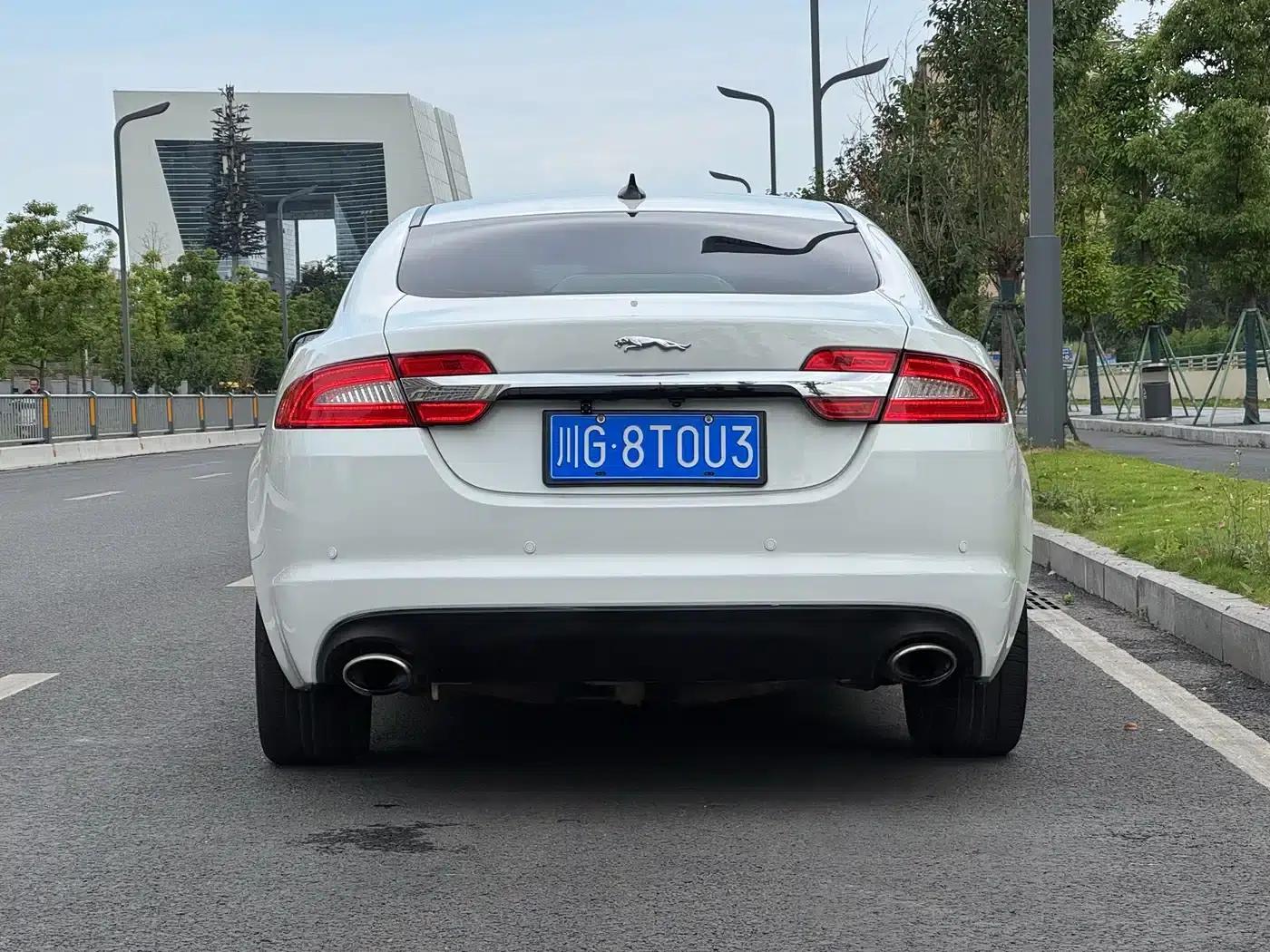 Jaguar XF 2015 XF 2.0T Elegance Edition — миниатюра 14