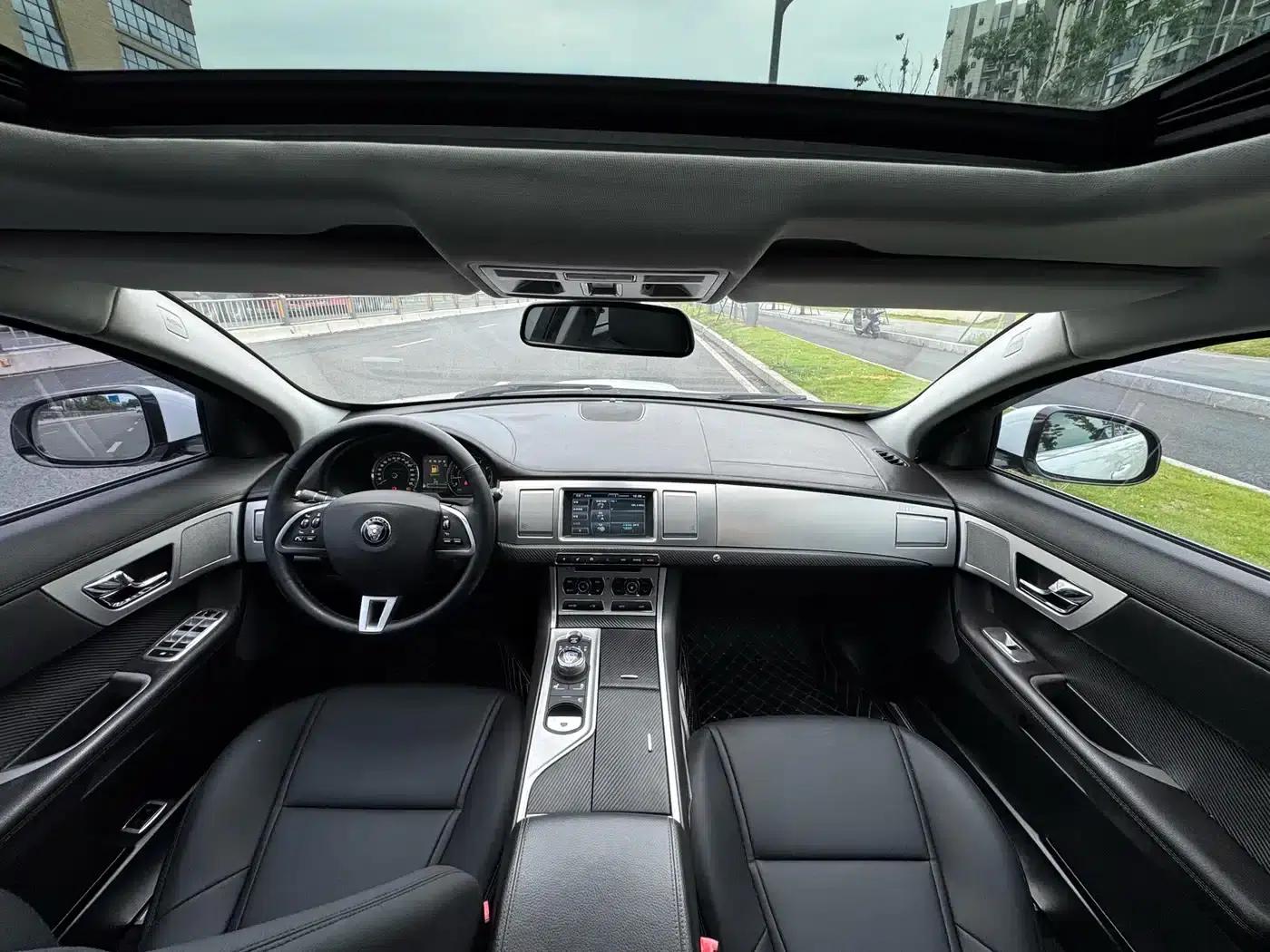 Jaguar XF 2015 XF 2.0T Elegance Edition — миниатюра 6