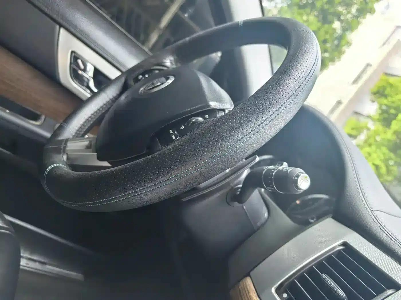 2013 Jaguar XF 2.0T Elegance Edition — миниатюра 8