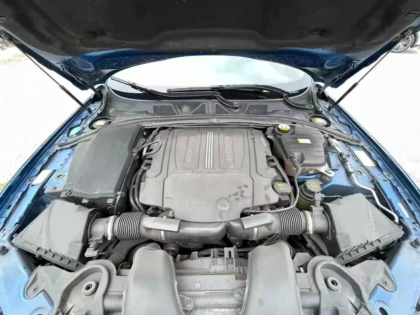 2015 Jaguar XF 3.0 SC 80th Anniversary Edition R-Sport — миниатюра 6