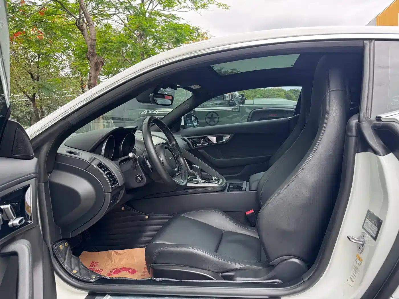 Jaguar F-TYPE 2016 3.0 SC Hardtop — миниатюра 4