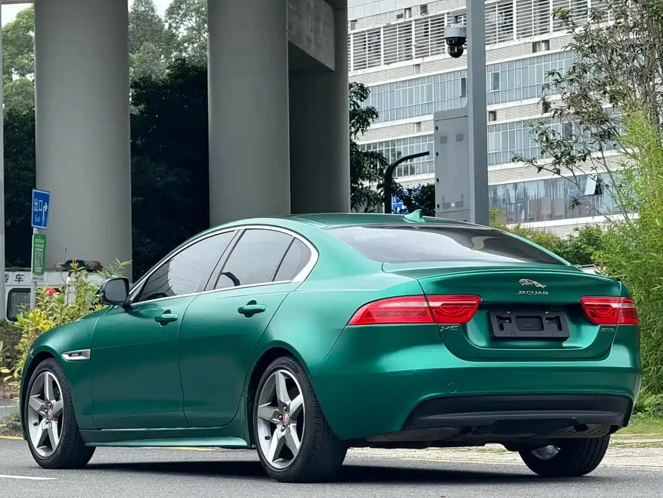 Jaguar XE 2015 2.0T 200PS R-Sport — миниатюра 6