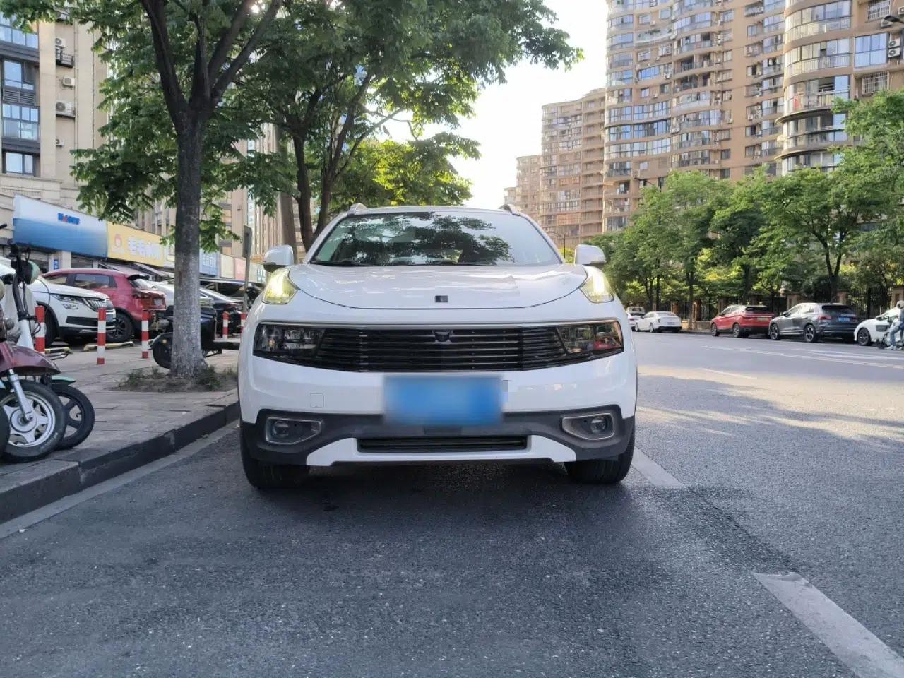 Lynk & Co 01 2019 2.0T Two-Wheel-Drive Pro Version China V Standard — миниатюра 2