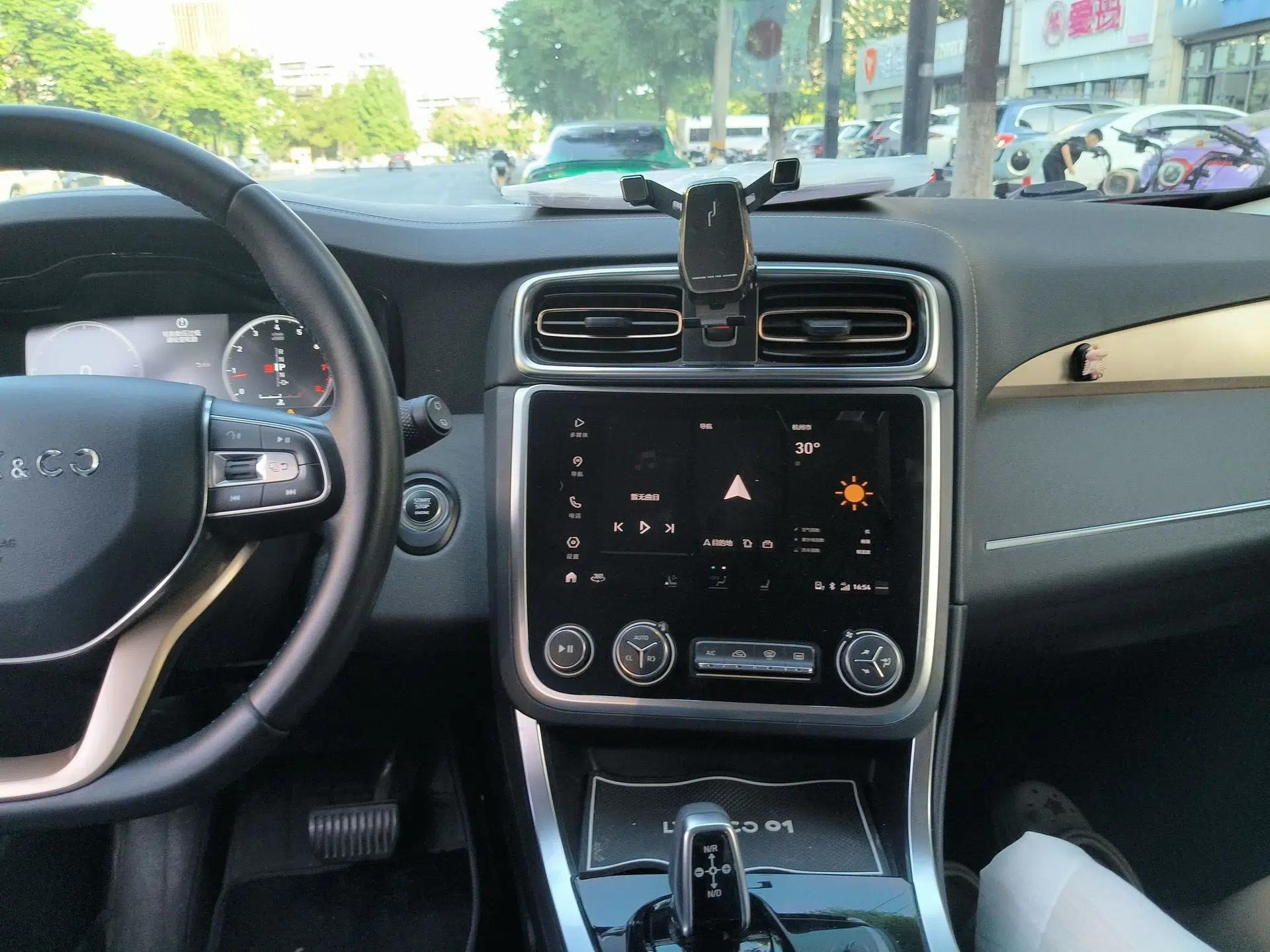 Lynk & Co 01 2019 2.0T Two-Wheel-Drive Pro Version China V Standard — миниатюра 12