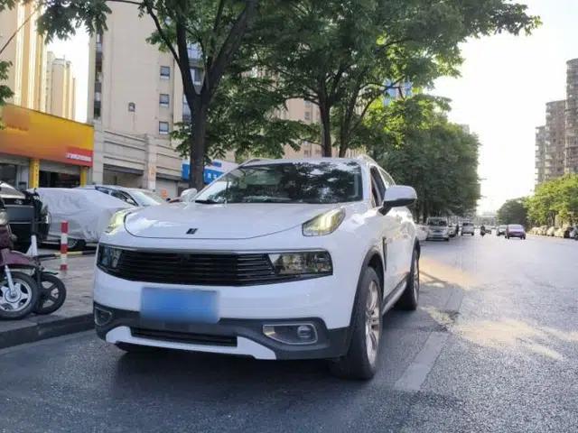 Lynk & Co 01 2019 2.0T Two-Wheel-Drive Pro Version China V Standard