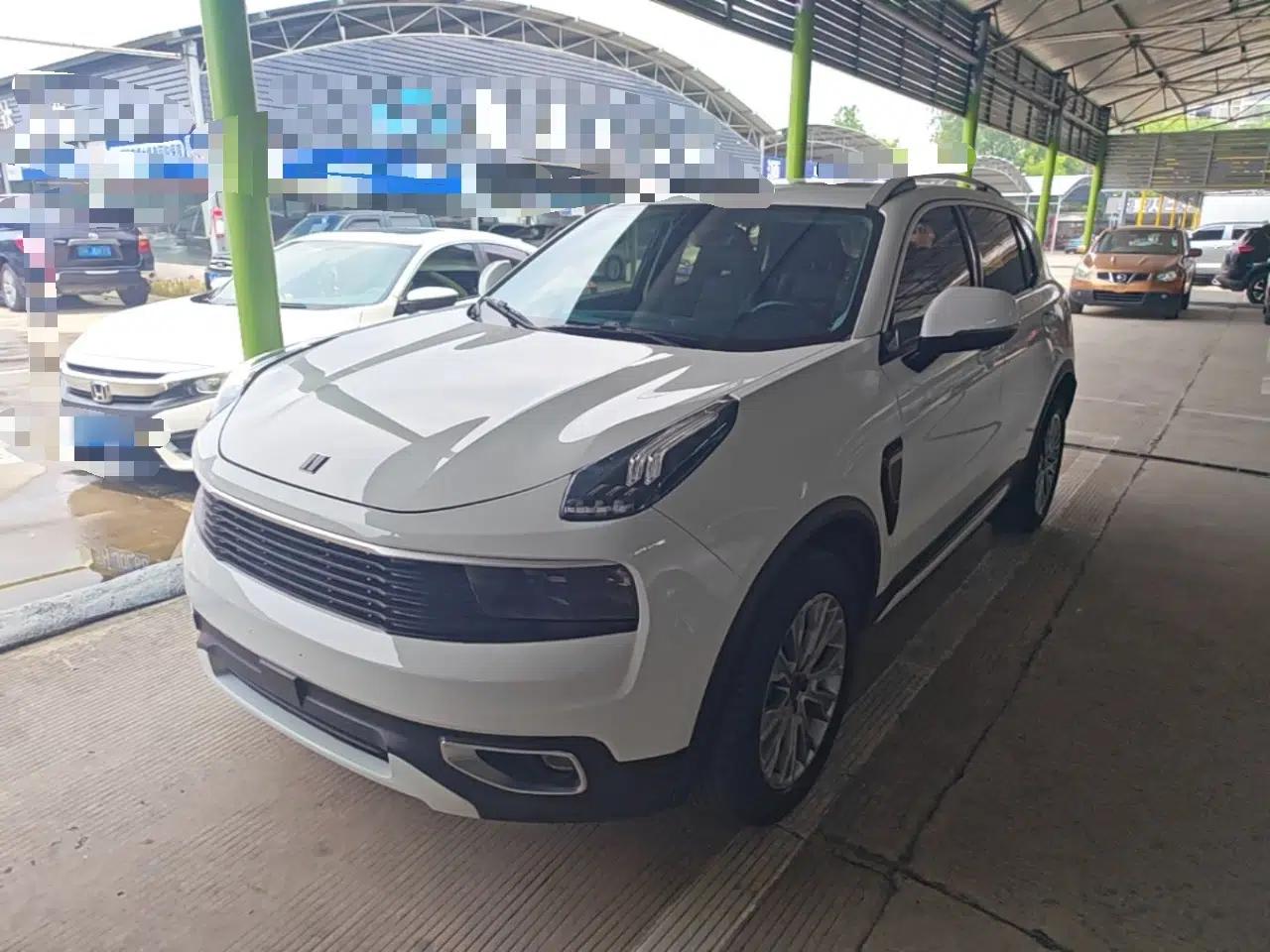 Lynk & Co 01 2017 2.0T Two-Wheel-Drive Version — миниатюра 1