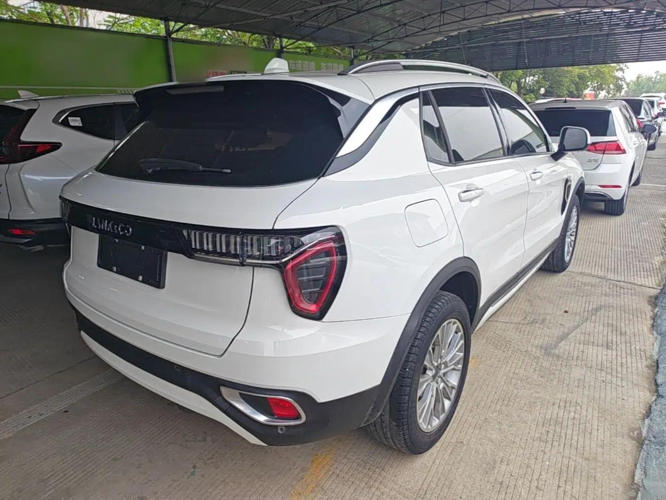 Lynk & Co 01 2017 2.0T Two-Wheel-Drive Version — миниатюра 6