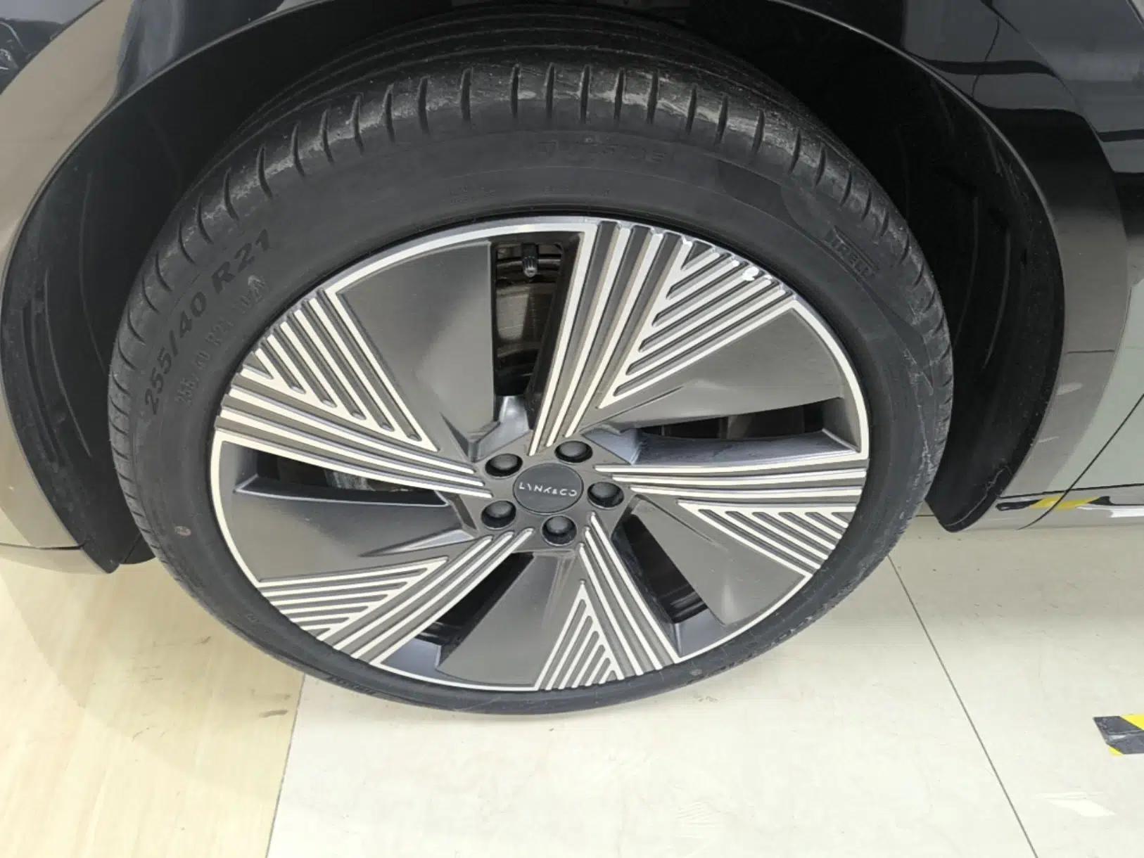Lynk & Co 08 EM-P 2023 220km All-Wheel-Drive Performance Halo — миниатюра 8