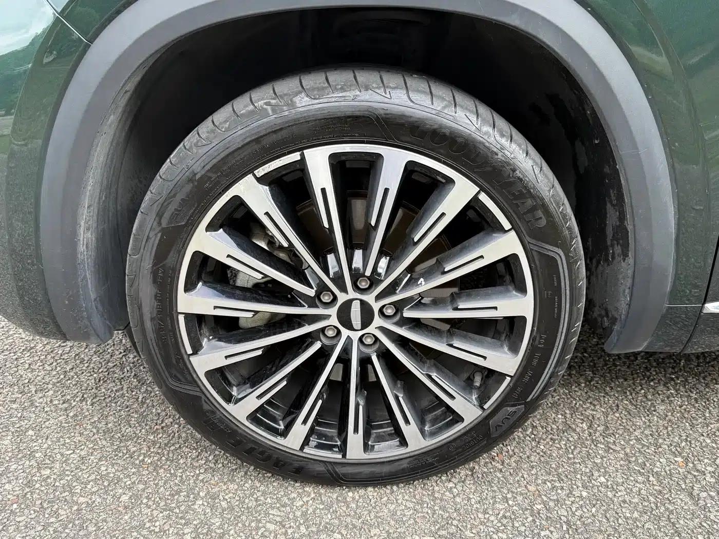 Geely Xingyue L 2025 Oriental Radiance 2.0TD Automatic 4WD Moon Gazing Edition — миниатюра 29