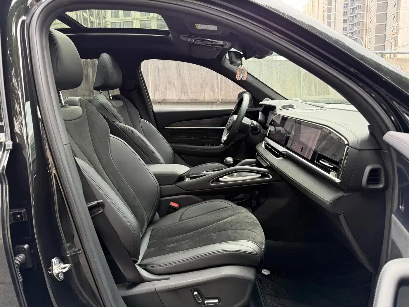 Geely Xingyue L 2024 2.0TD High-Power Automatic Two-Wheel Drive Sky Edition — миниатюра 14